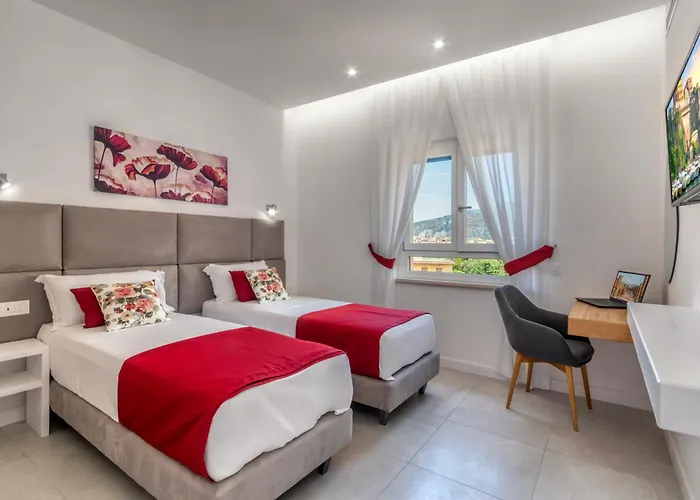 The Sisters' House * Sorrento